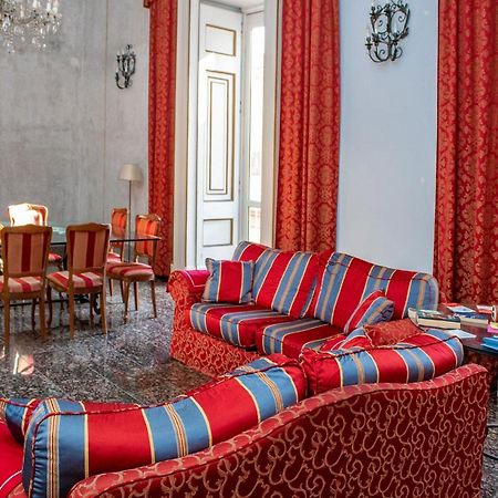 Le Stanze Del Vicere Boutique Hotel Napoli Bagian luar foto