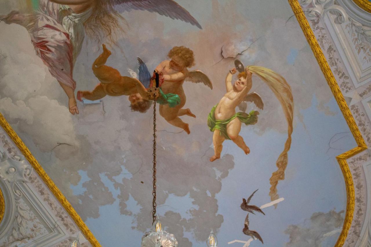 Le Stanze Del Vicere Boutique Hotel Napoli Bagian luar foto