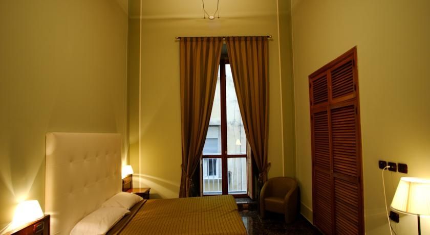 Le Stanze Del Vicere Boutique Hotel Napoli Bagian luar foto