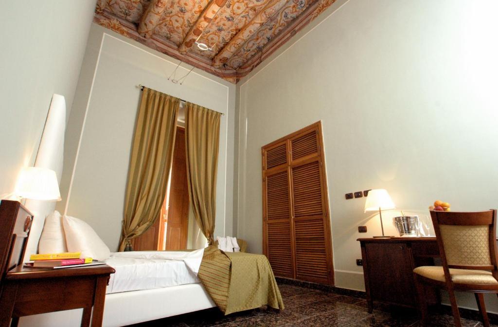 Le Stanze Del Vicere Boutique Hotel Napoli Ruang foto